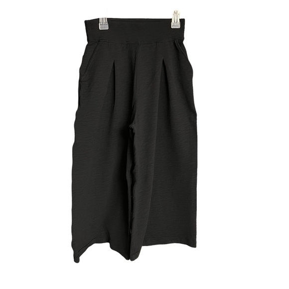 NEW Lululemon Can You Feel The Pleat Crop *21" size 4 - Picture 3 of 8